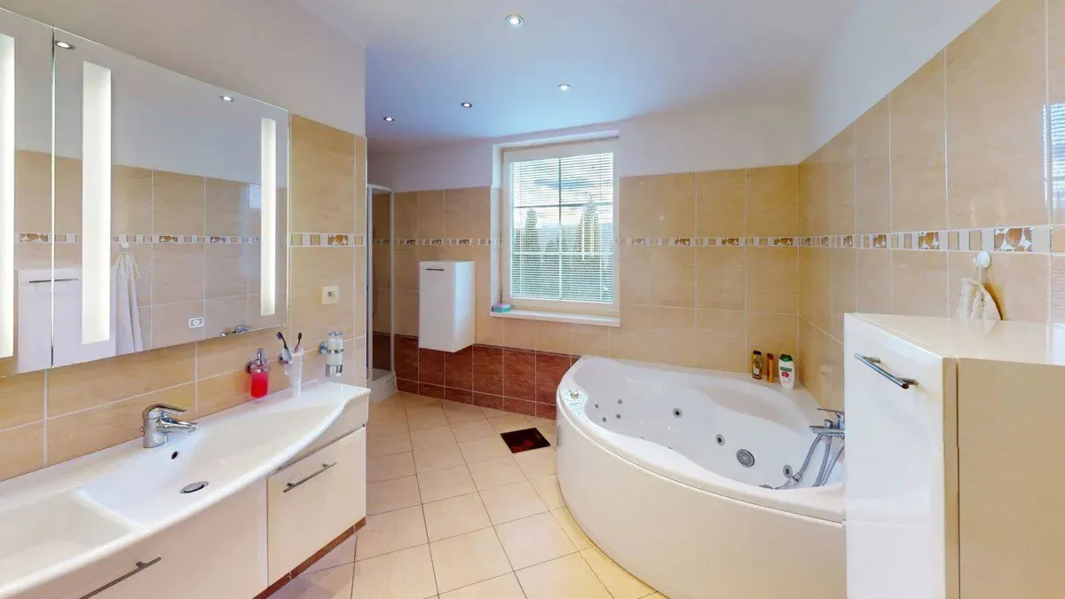 Prodej domu · Rodinný · 424 m² (ID: SaleLink)