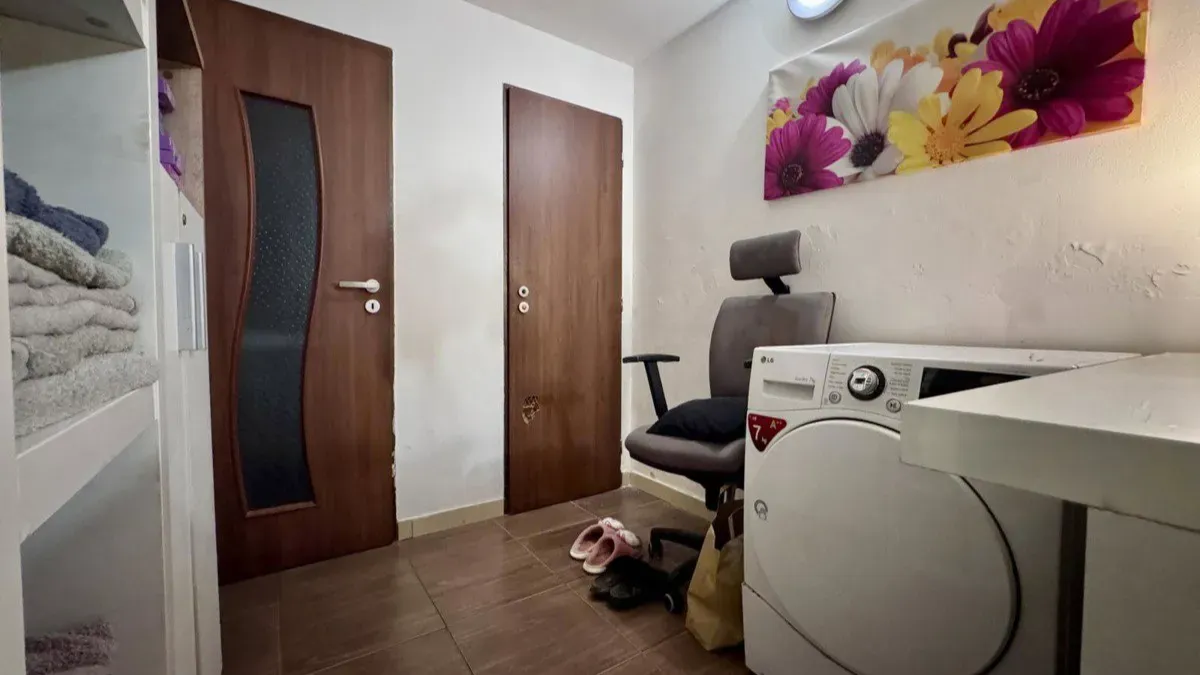 Pronájem komerční nemovitosti · 100 m² (ID: EroP8New)