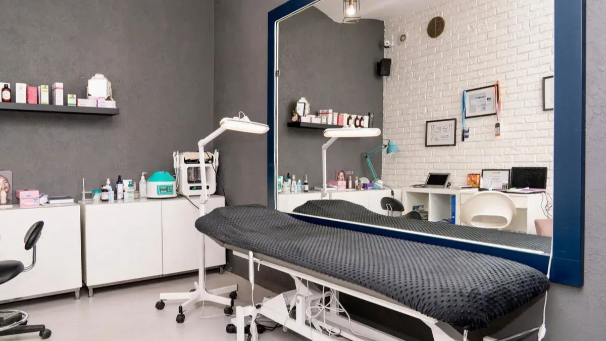 Pronájem komerční nemovitosti · Kosmetický salon · 136 m² (ID: SaleBeautySalon)