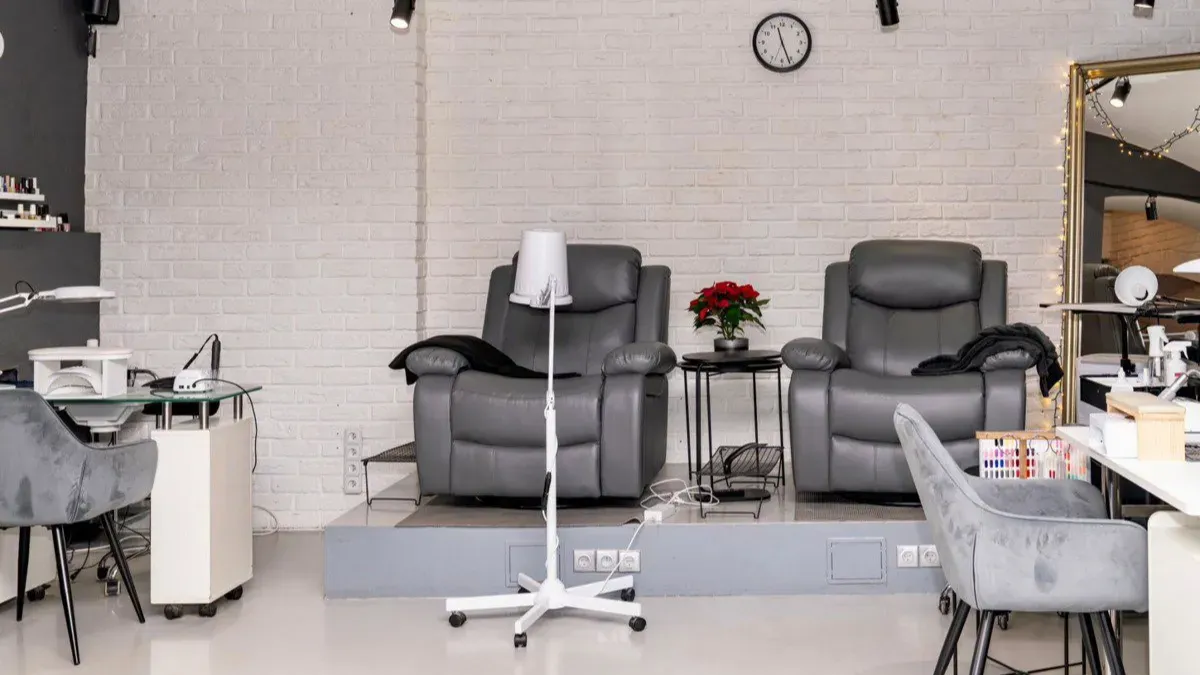 Pronájem komerční nemovitosti · Kosmetický salon · 136 m² (ID: SaleBeautySalon)
