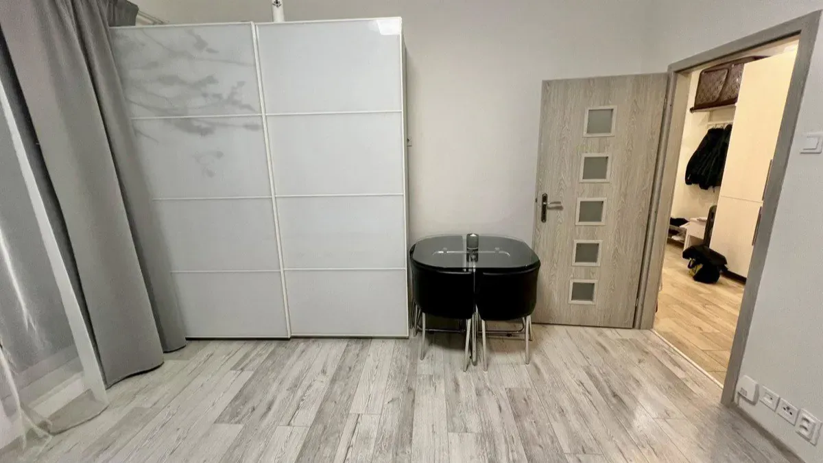 Pronájem bytu · 1+kk · 36 m² (ID: Krakovska1kk)