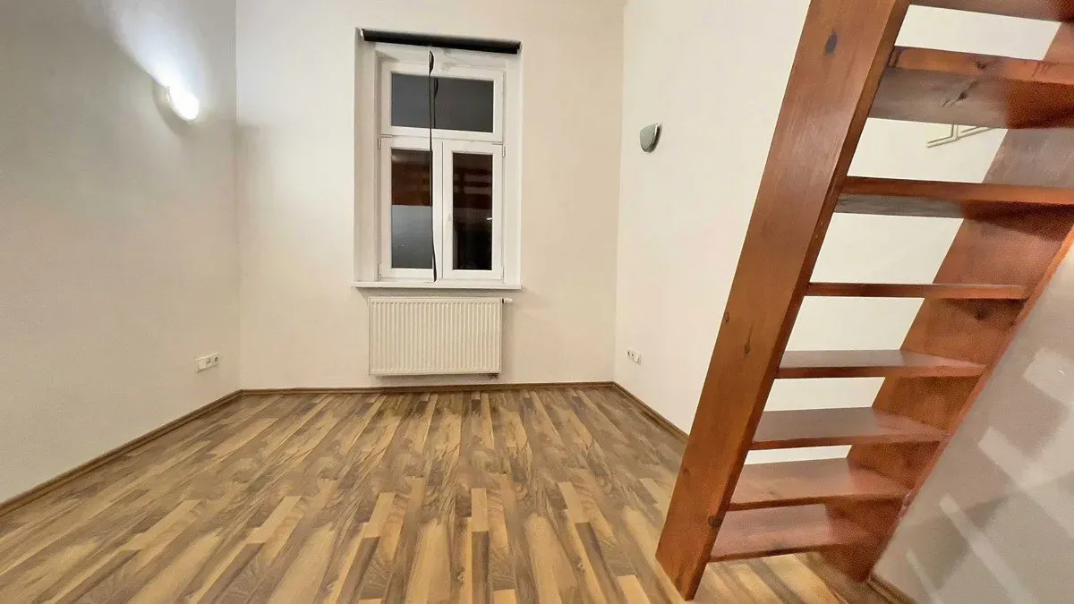 Pronájem bytu · 1+kk · 22 m² (ID: Freyova53B)
