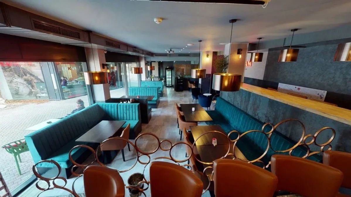 Prodej komerční nemovitosti · Restaurace · 142 m²