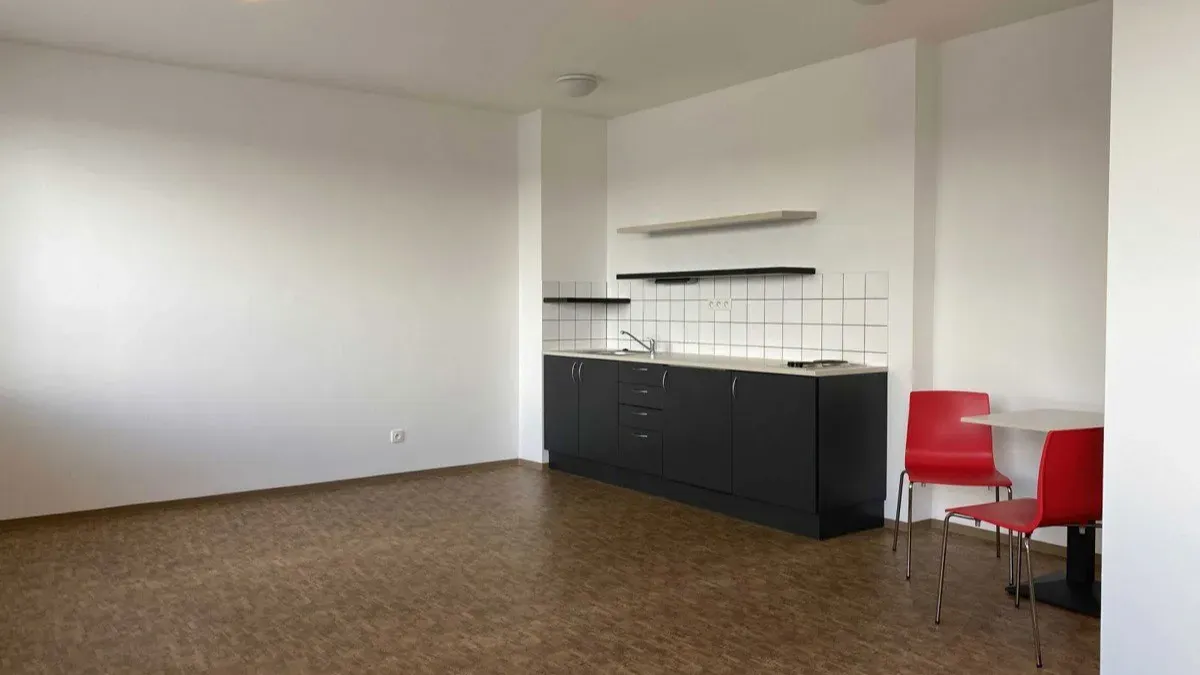 Pronájem bytu · 2+kk · 38 m²
