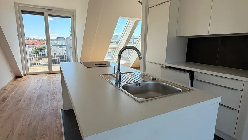 Erstbezug: City-Penthouse Dachgeschosswohnung mit 12 m² Balkon und Blick über Wien
